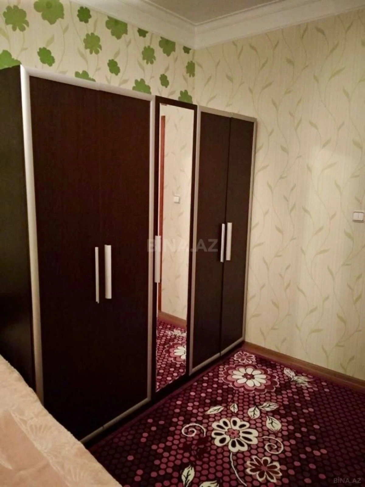 Kirayə verilir 2 otaqlı mənzil 95 m²