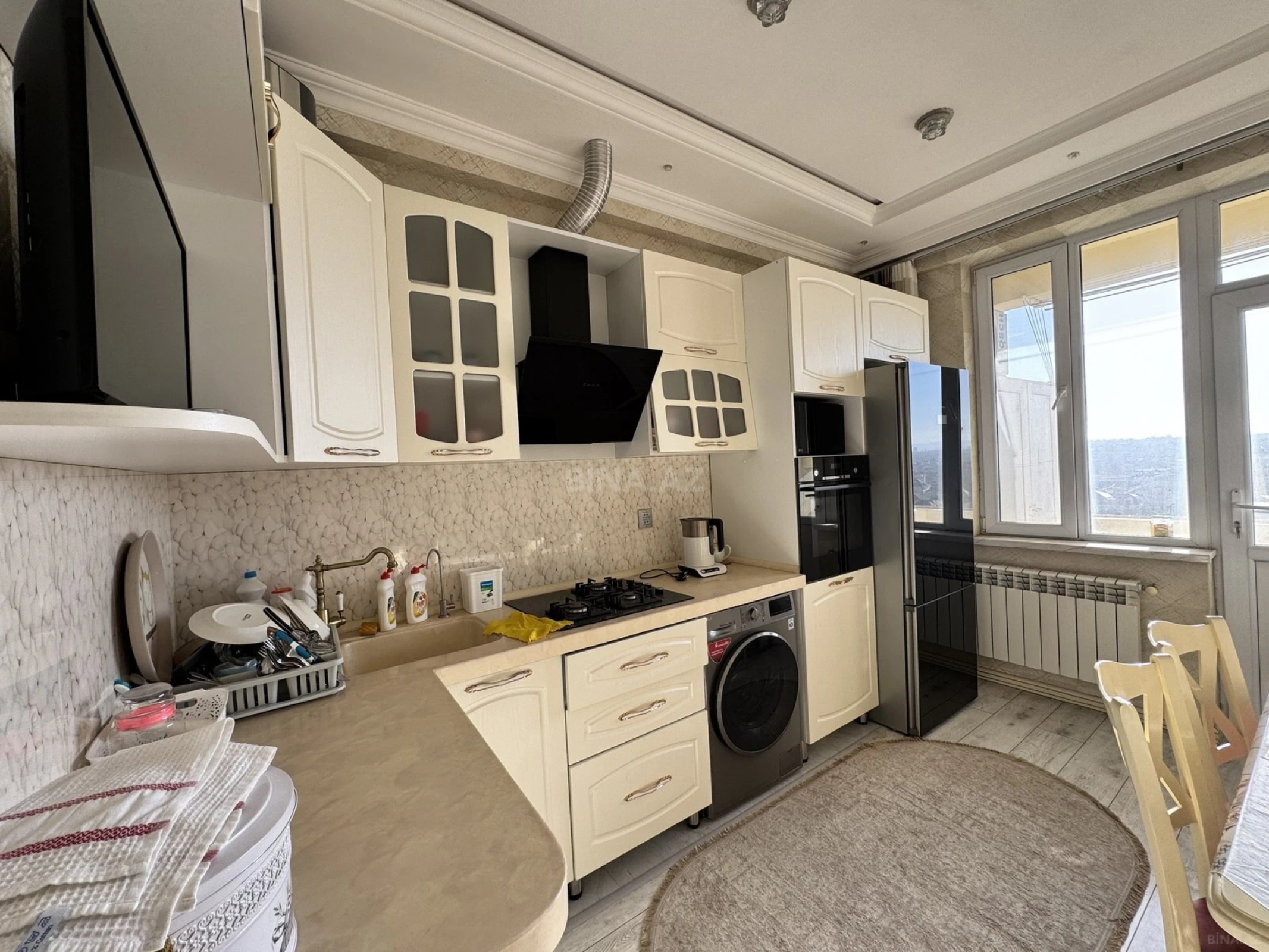 Satılır 3 otaqlı mənzil 115 m²