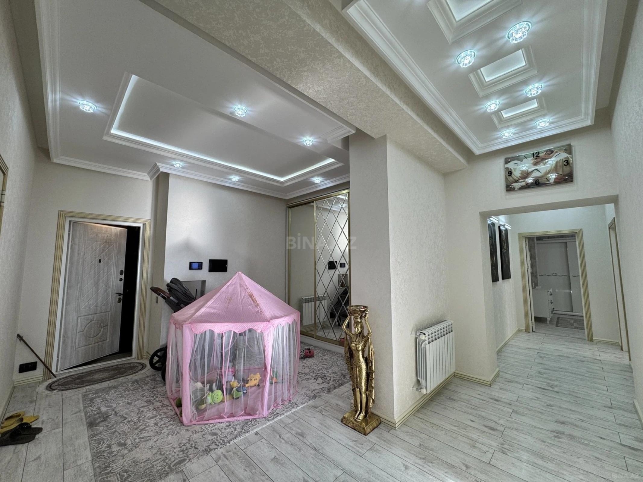Satılır 3 otaqlı mənzil 115 m²