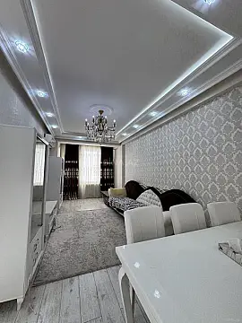 Satılır 3 otaqlı mənzil 115 m²