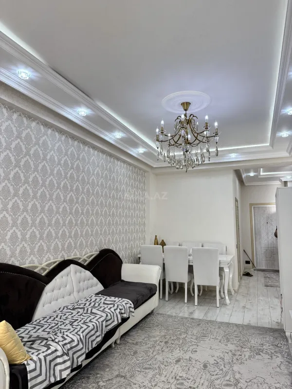 Satılır 3 otaqlı mənzil 115 m²