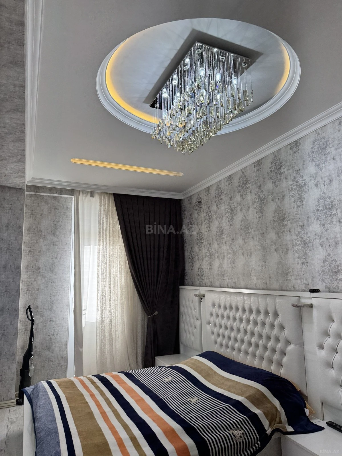 Satılır 3 otaqlı mənzil 115 m²