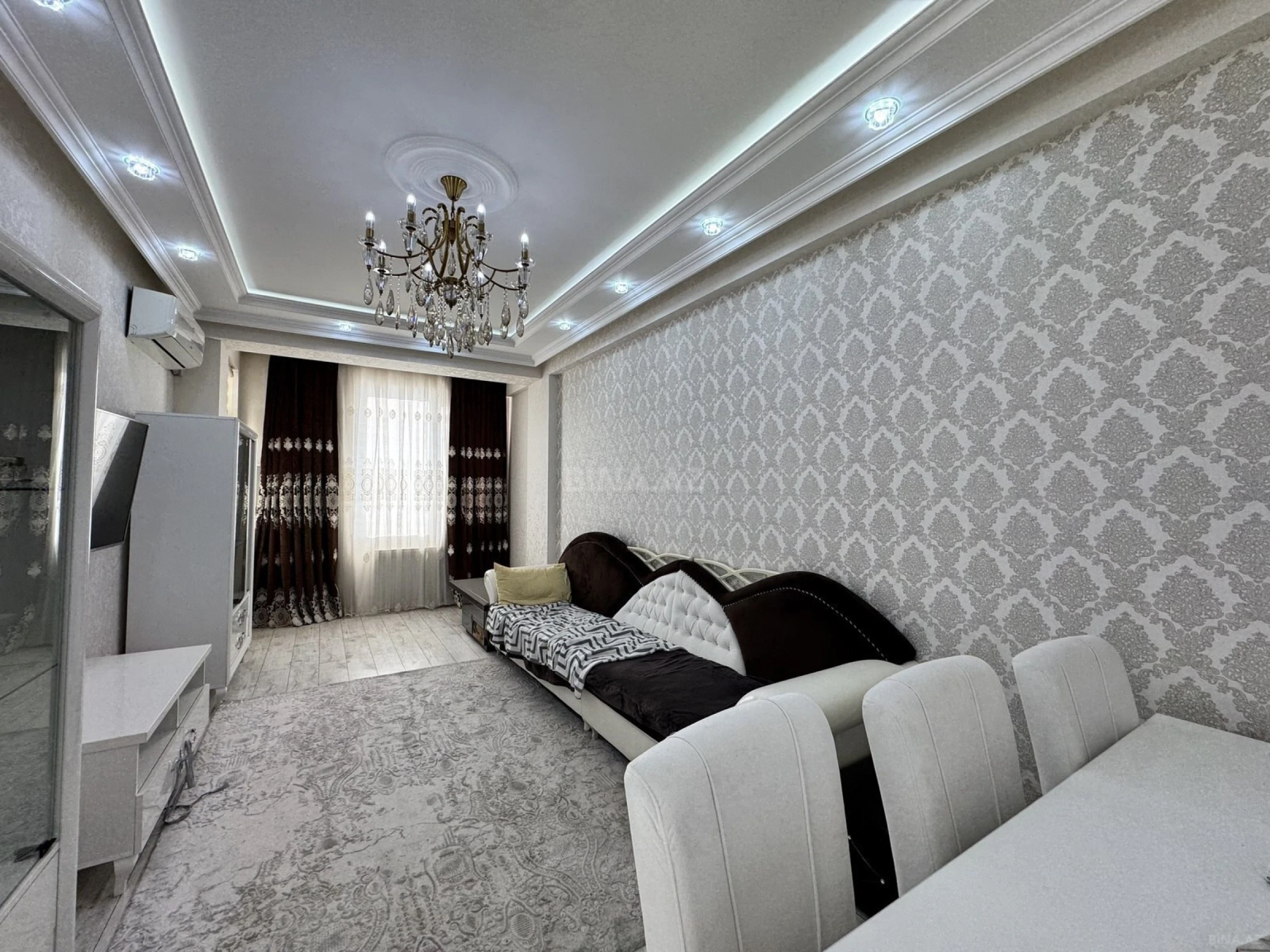 Satılır 3 otaqlı mənzil 115 m²
