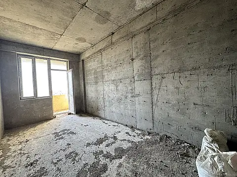 Satılır 3 otaqlı mənzil 120 m²