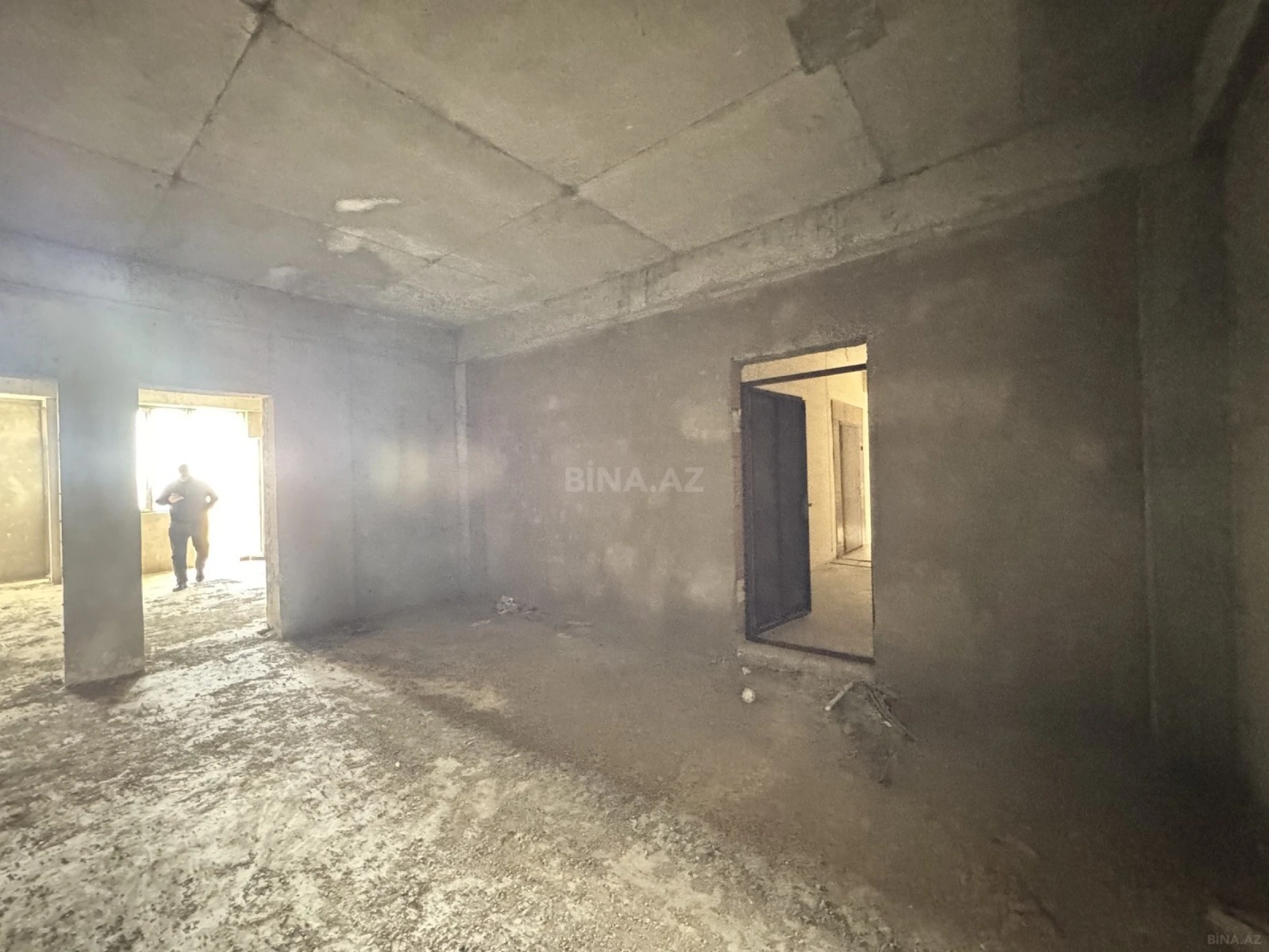 Satılır 3 otaqlı mənzil 120 m²