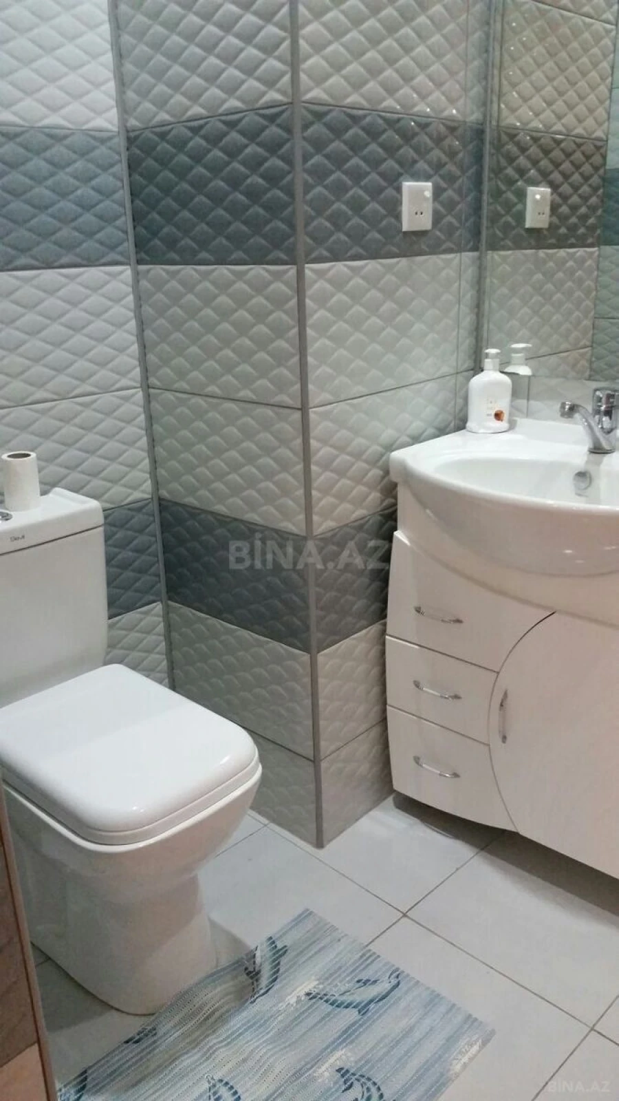 Kirayə verilir 2 otaqlı mənzil 75 m²