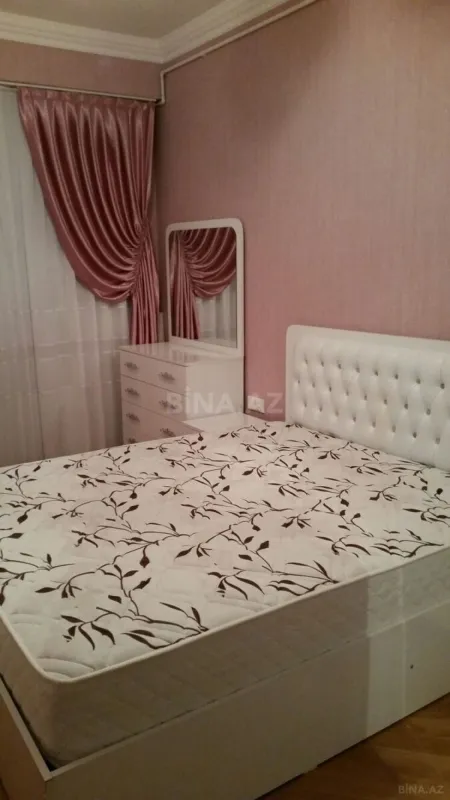 Kirayə verilir 2 otaqlı mənzil 75 m²