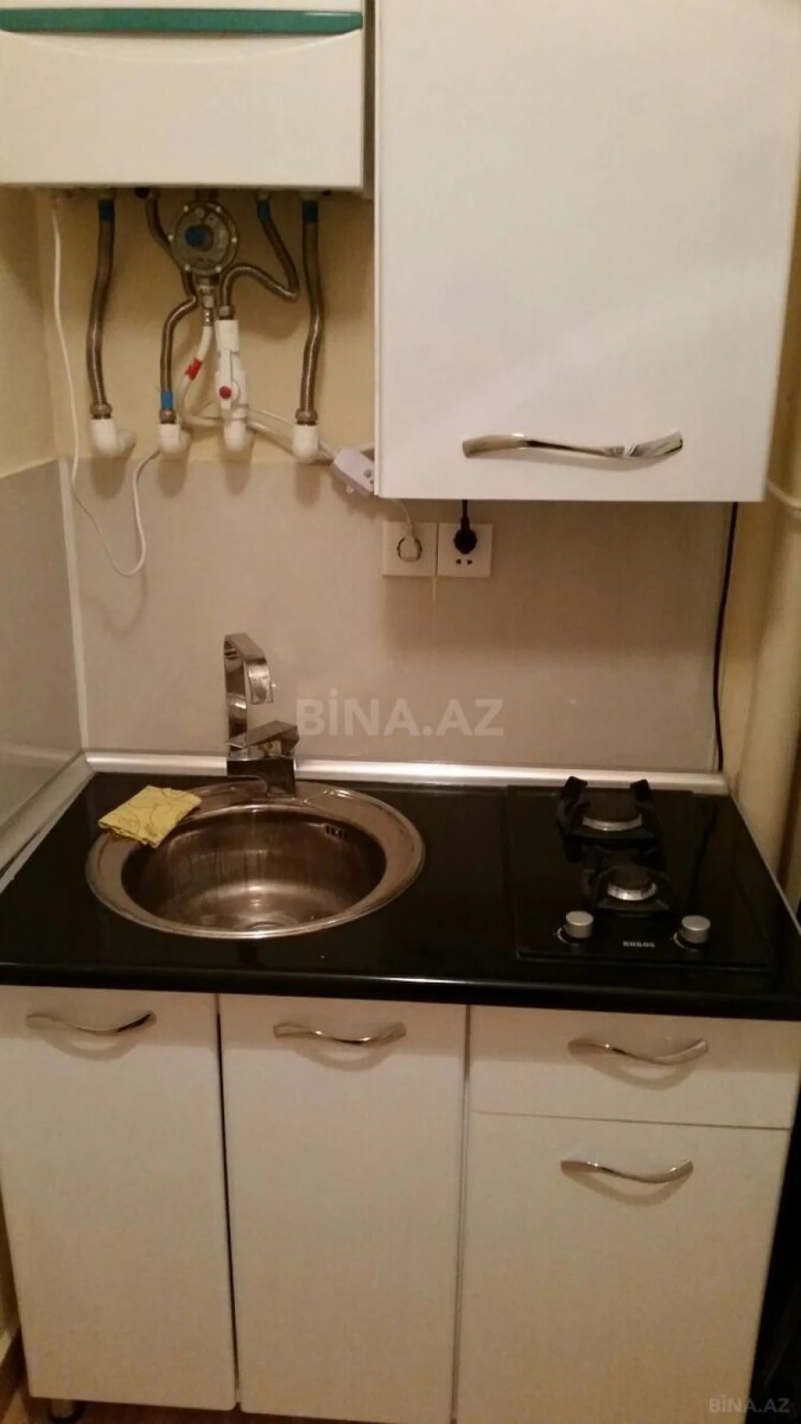 Kirayə verilir 2 otaqlı mənzil 75 m²