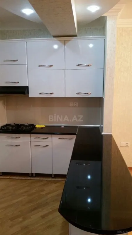 Kirayə verilir 2 otaqlı mənzil 75 m²
