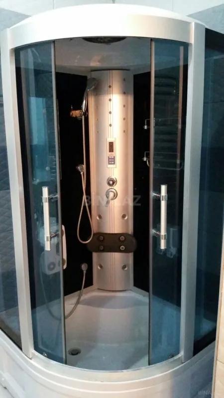 Kirayə verilir 2 otaqlı mənzil 75 m²