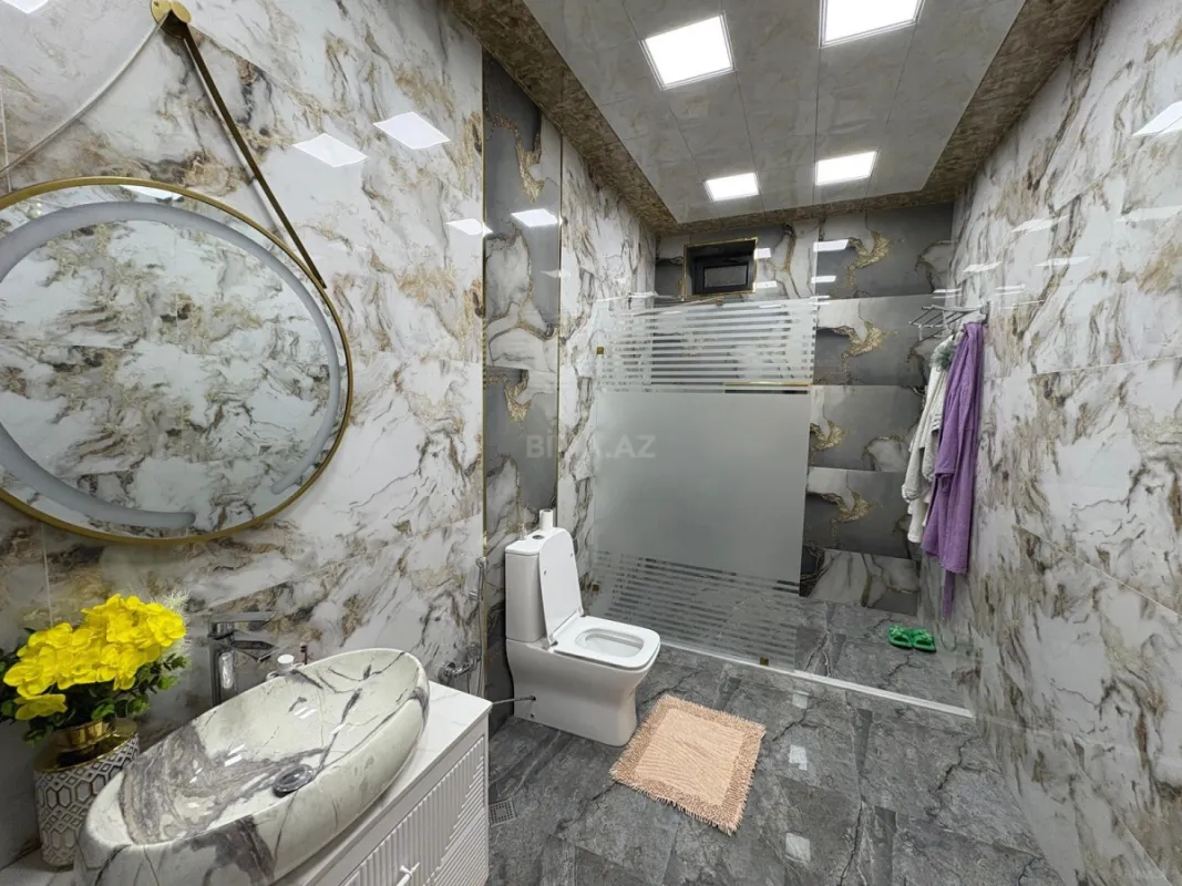 Satılır 6 otaqlı həyət evi 300 m²