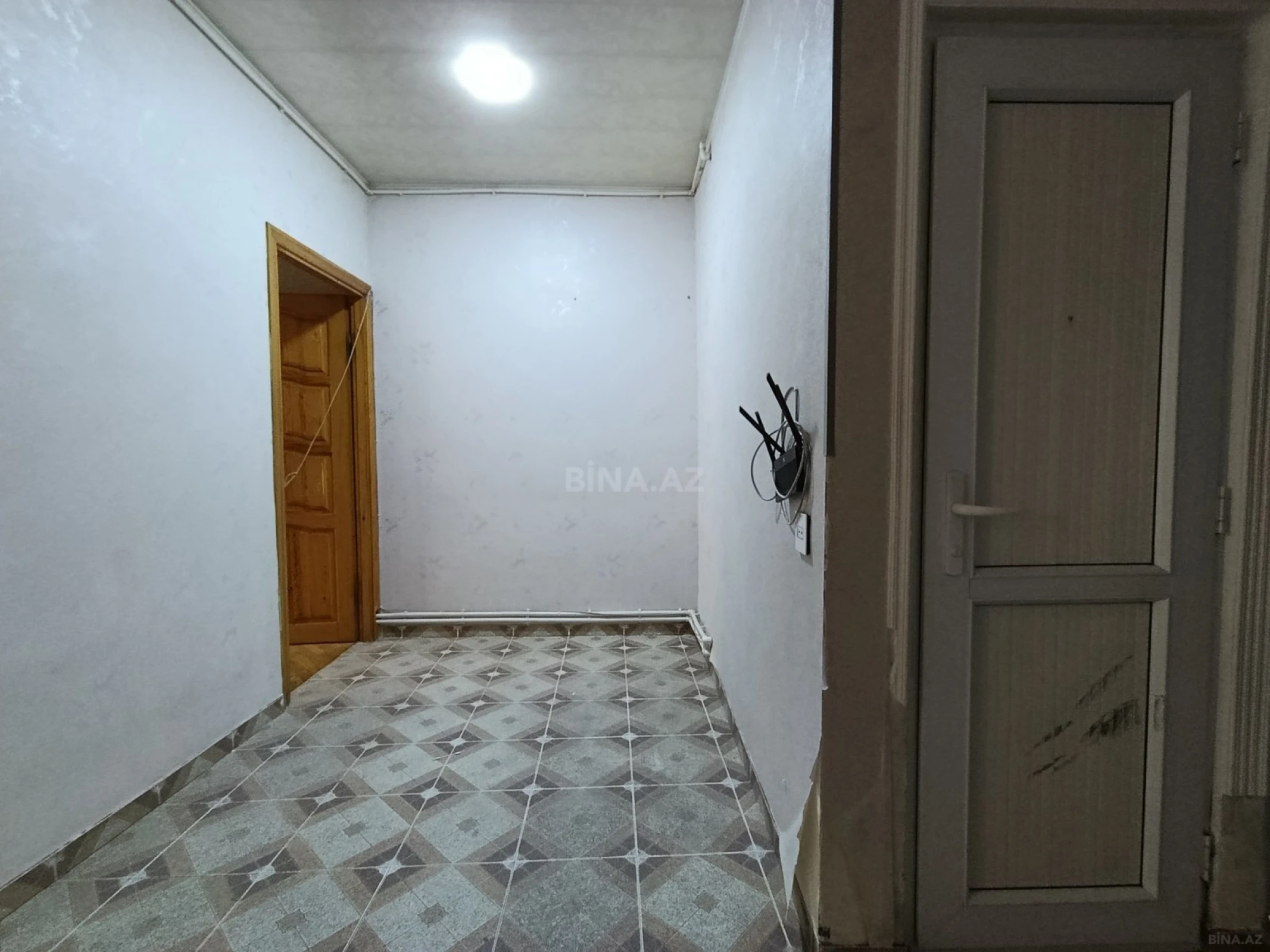 Satılır 2 otaqlı mənzil 62 m²