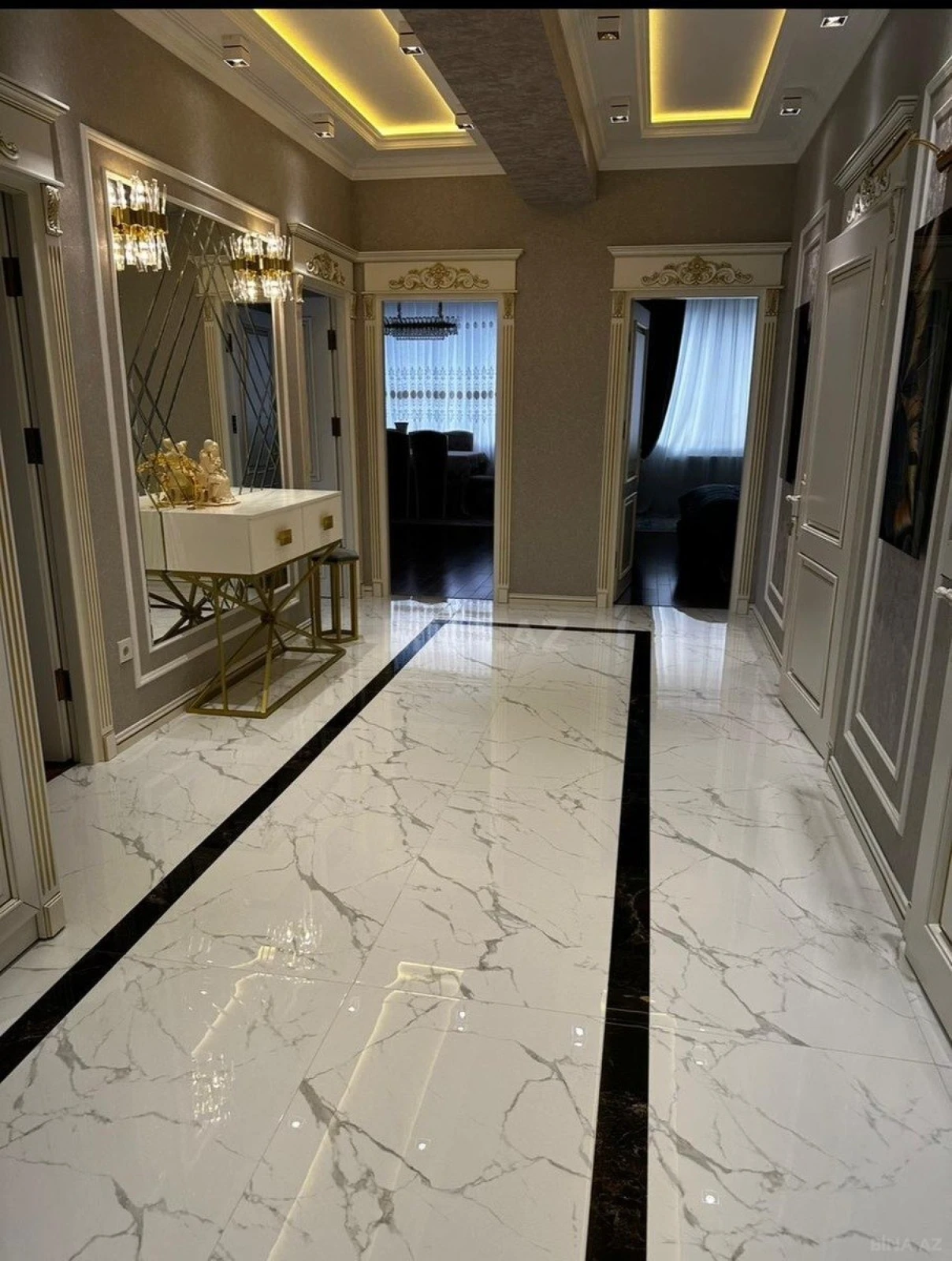 Kirayə verilir 3 otaqlı mənzil 165 m²