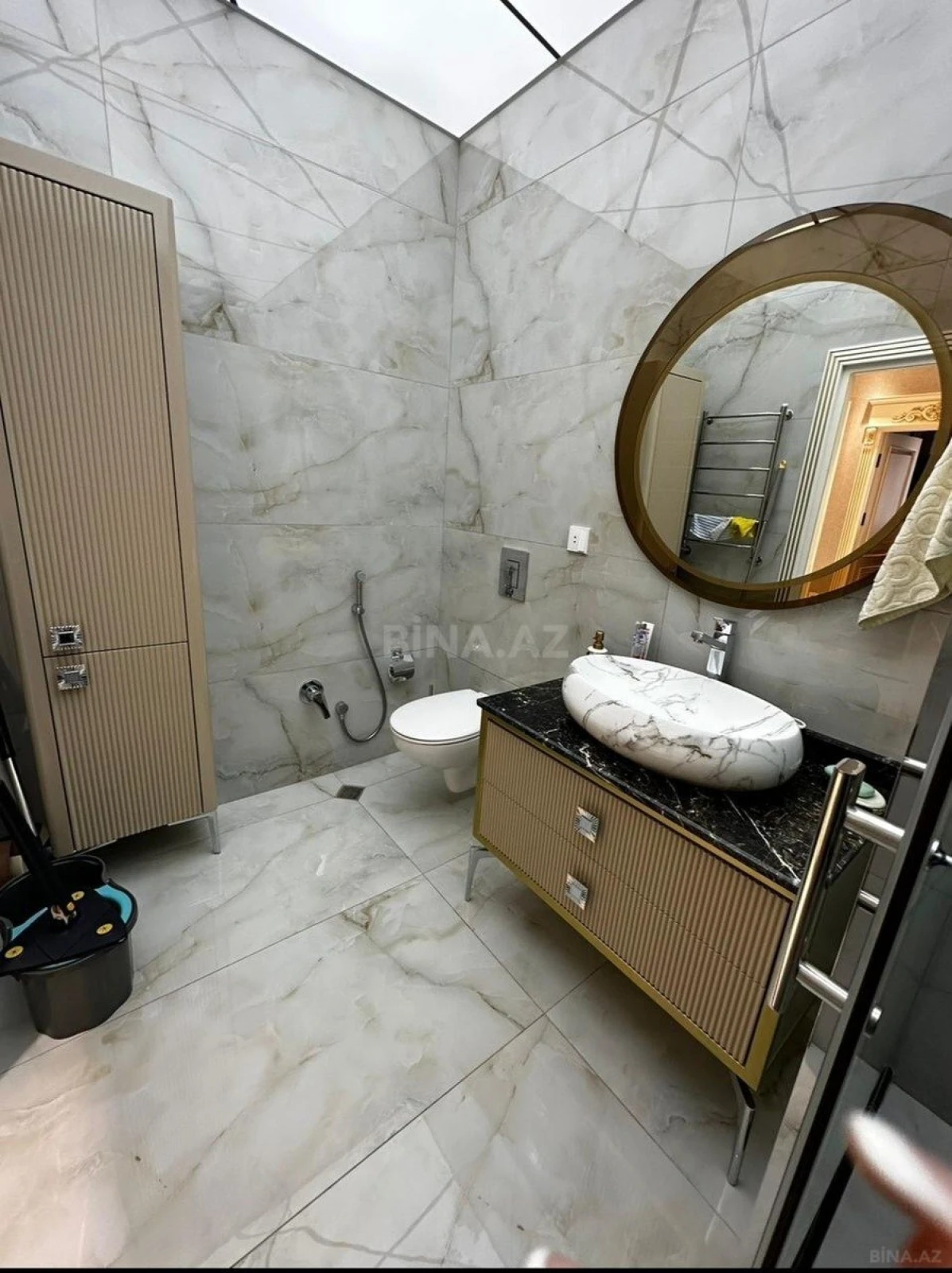 Kirayə verilir 3 otaqlı mənzil 165 m²