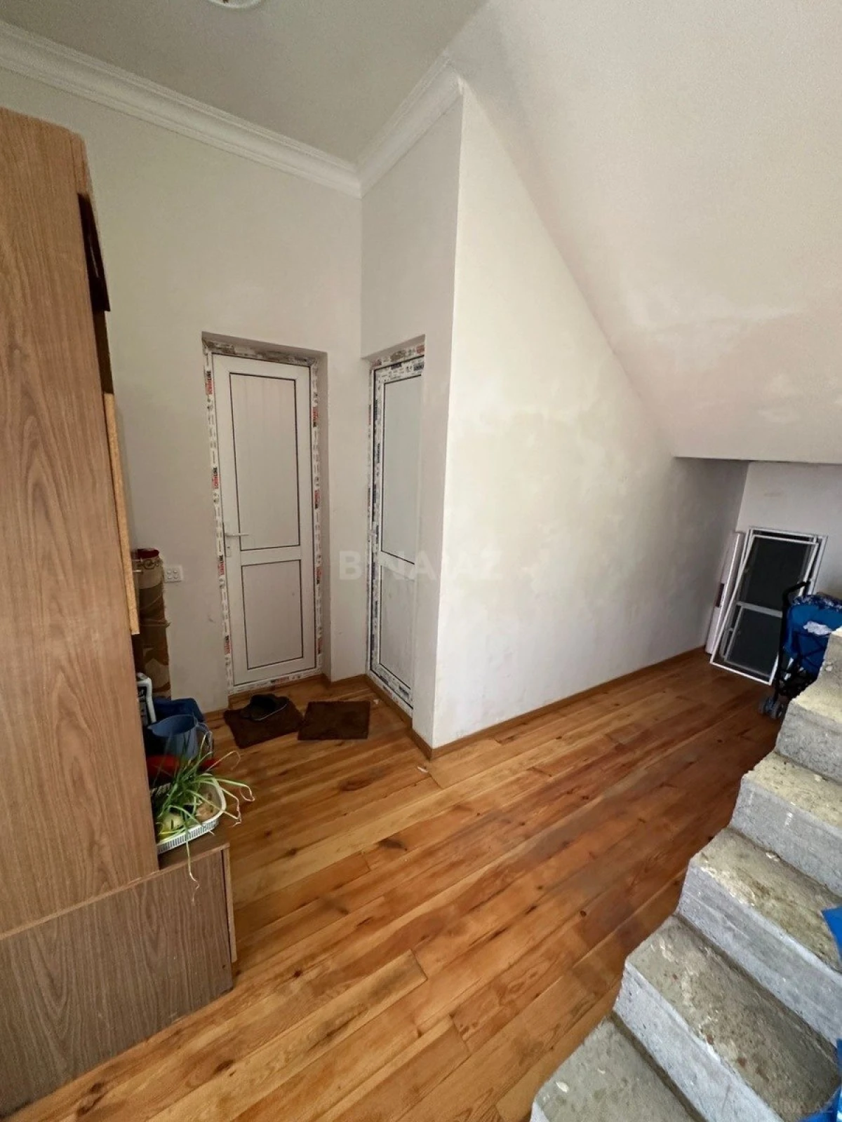 Satılır 4 otaqlı həyət evi 200 m²