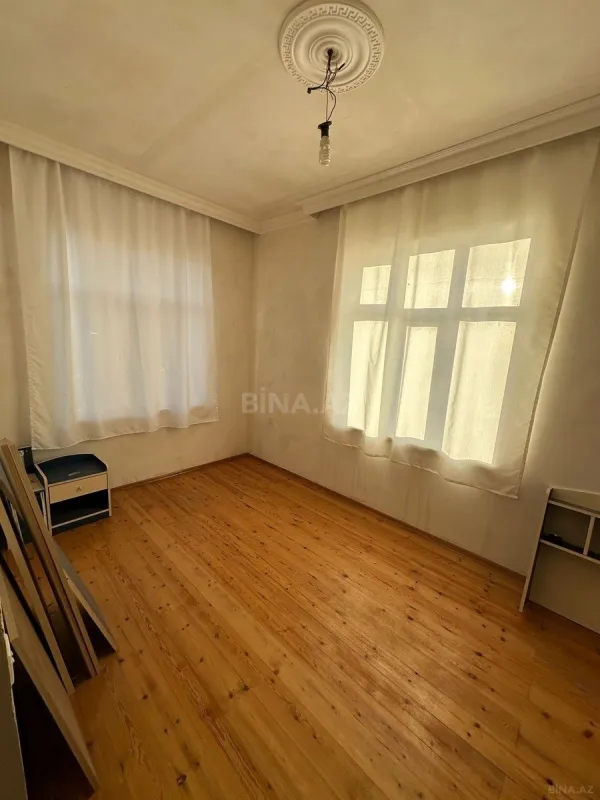 Satılır 4 otaqlı həyət evi 200 m²