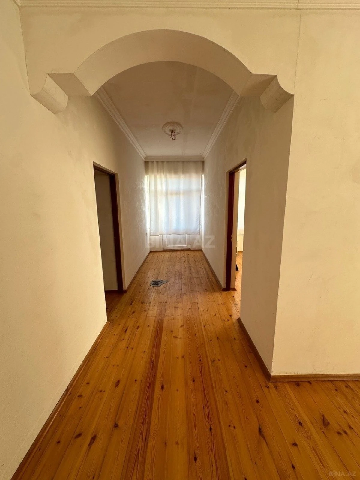 Satılır 4 otaqlı həyət evi 200 m²