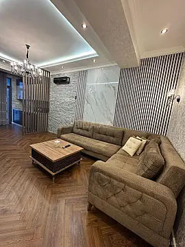 Kirayə verilir 2 otaqlı mənzil 80 m²