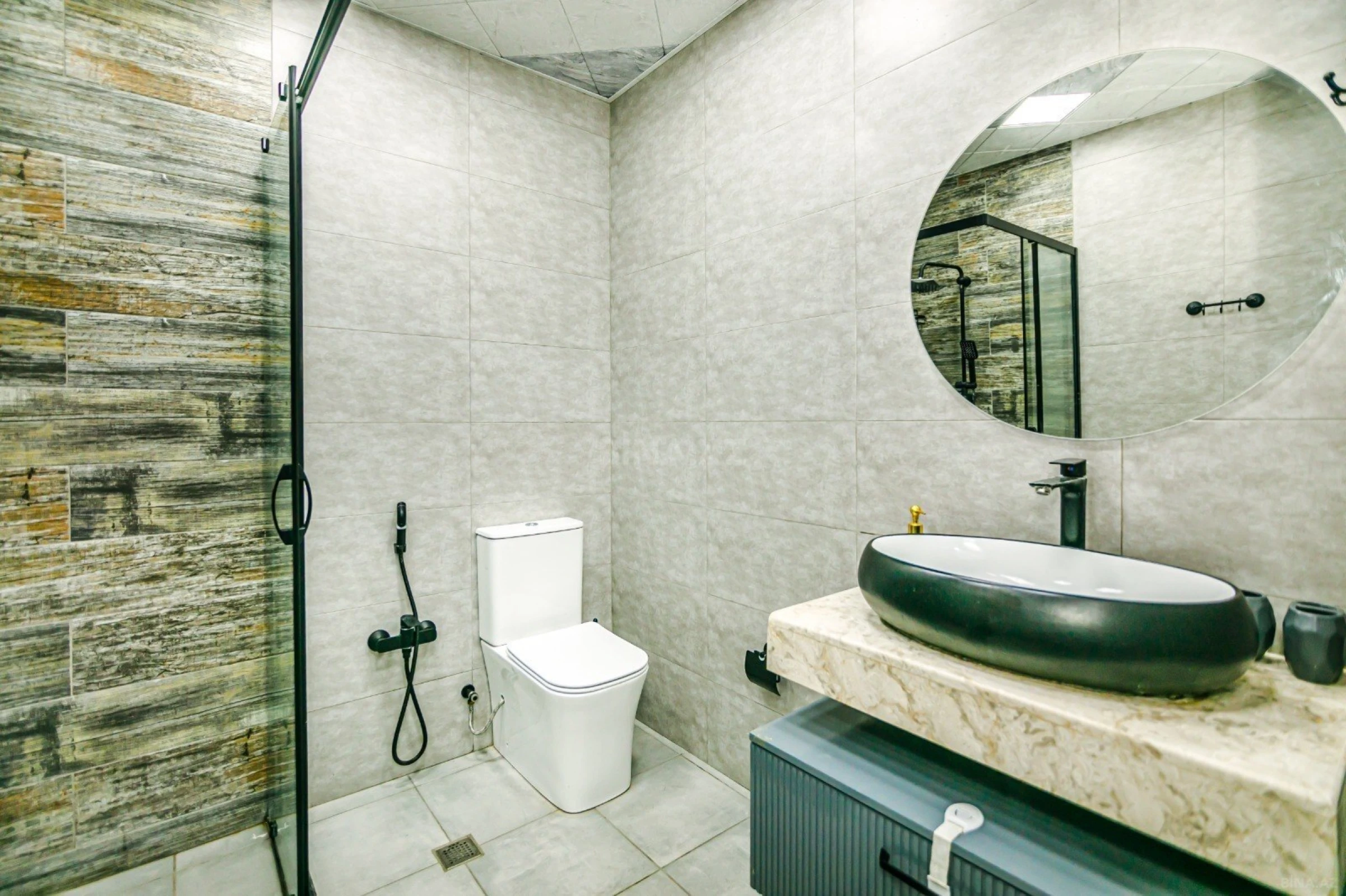 Kirayə verilir 2 otaqlı mənzil 80 m²