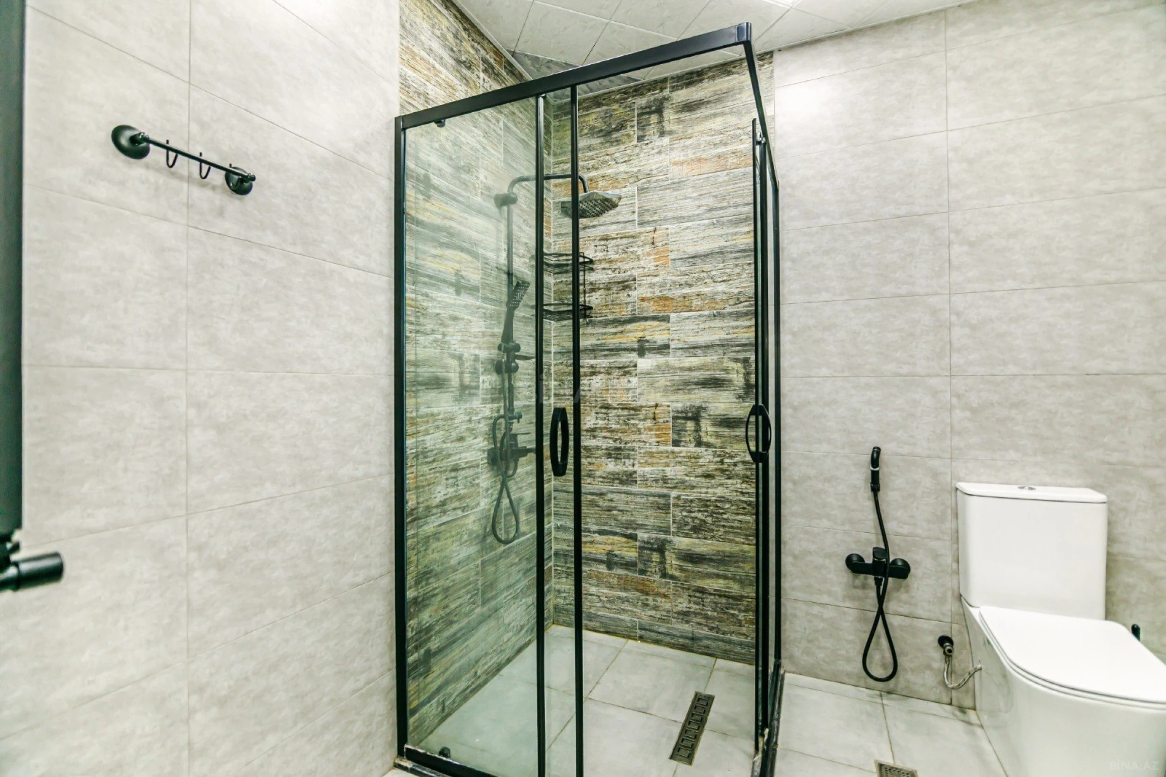 Kirayə verilir 2 otaqlı mənzil 80 m²