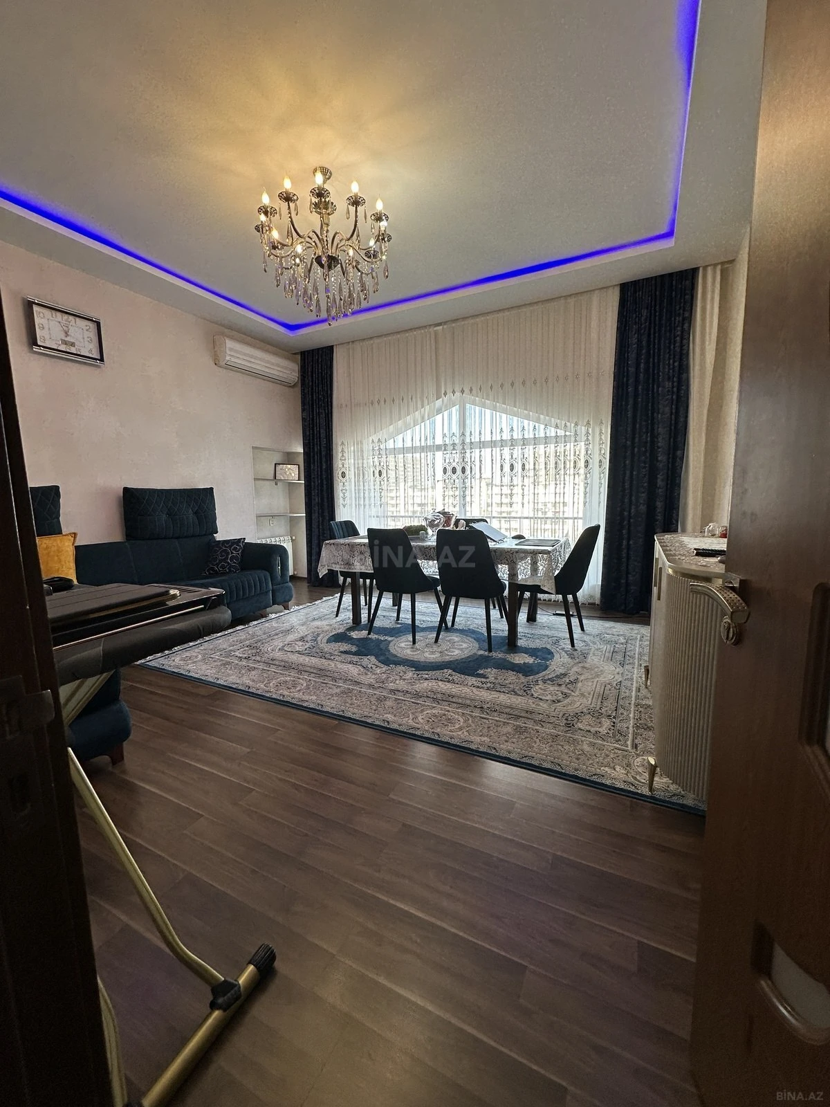 Satılır 2 otaqlı mənzil 75 m²