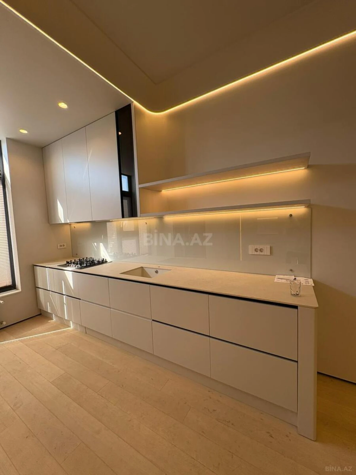 Satılır 3 otaqlı mənzil 109 m²