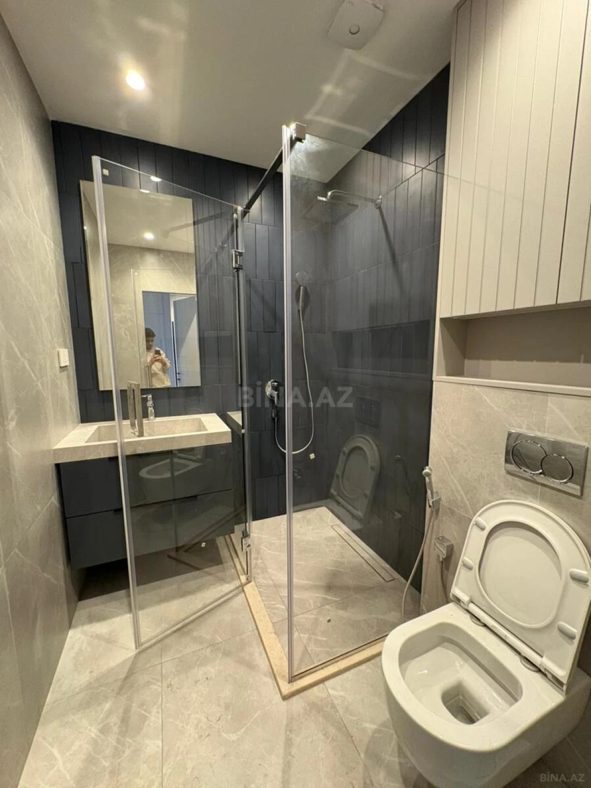 Satılır 3 otaqlı mənzil 109 m²