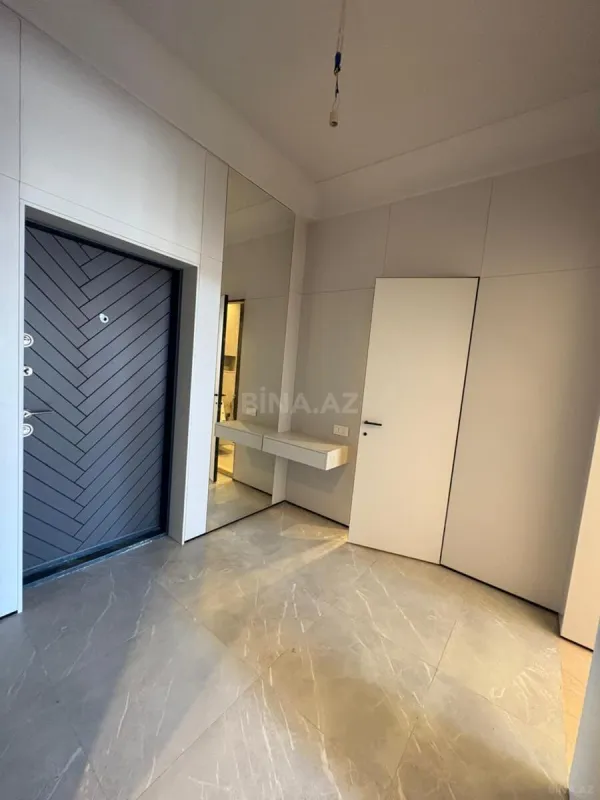 Satılır 3 otaqlı mənzil 109 m²