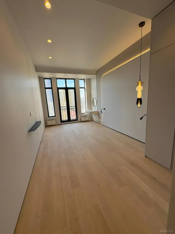 Satılır 3 otaqlı mənzil 109 m²