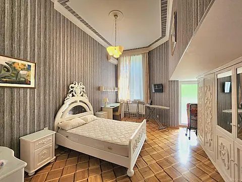 Kirayə verilir 2 otaqlı mənzil 70 m²