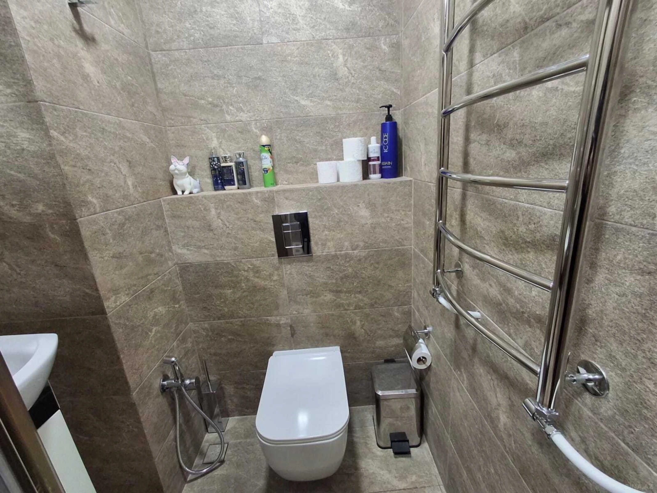 Satılır 5 otaqlı mənzil 150 m²