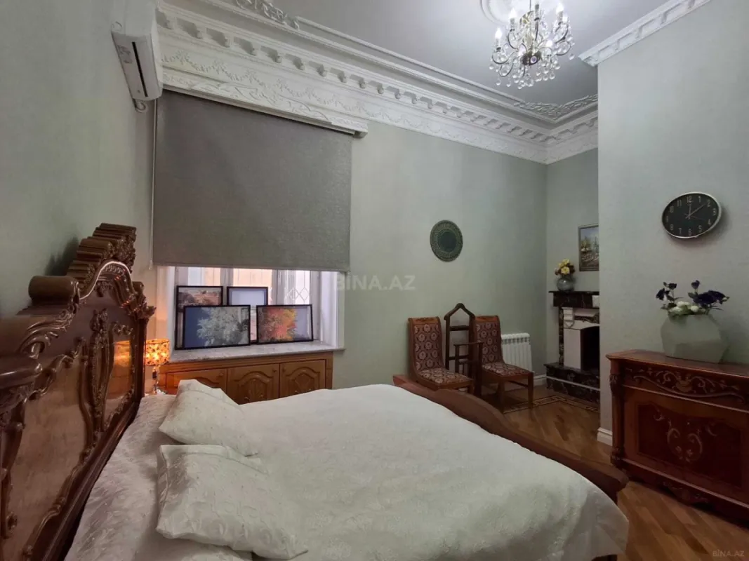 Satılır 5 otaqlı mənzil 150 m²