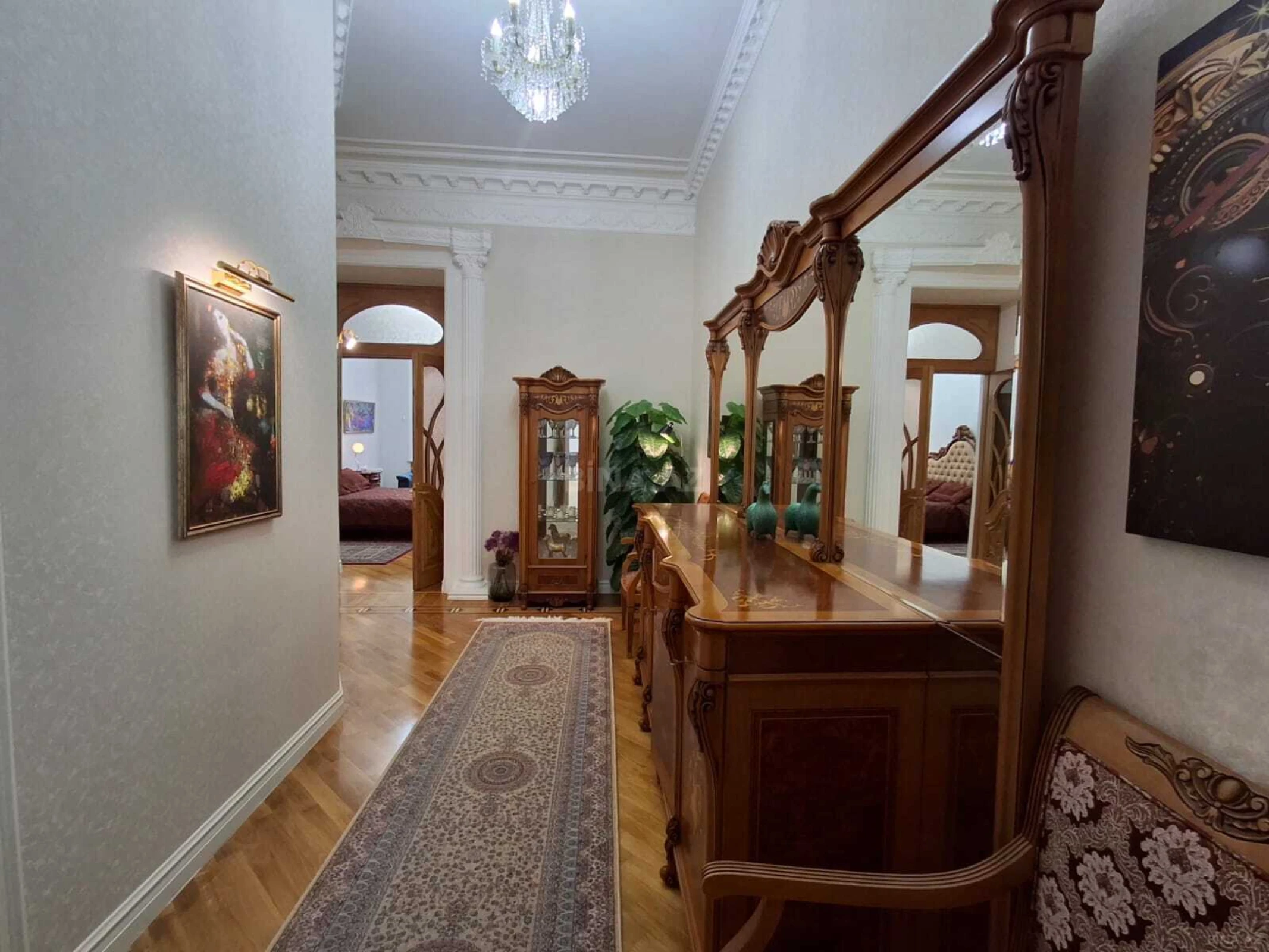 Satılır 5 otaqlı mənzil 150 m²