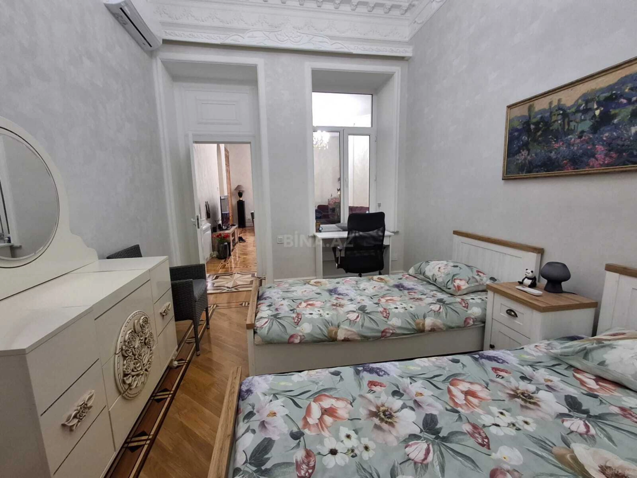 Satılır 5 otaqlı mənzil 150 m²
