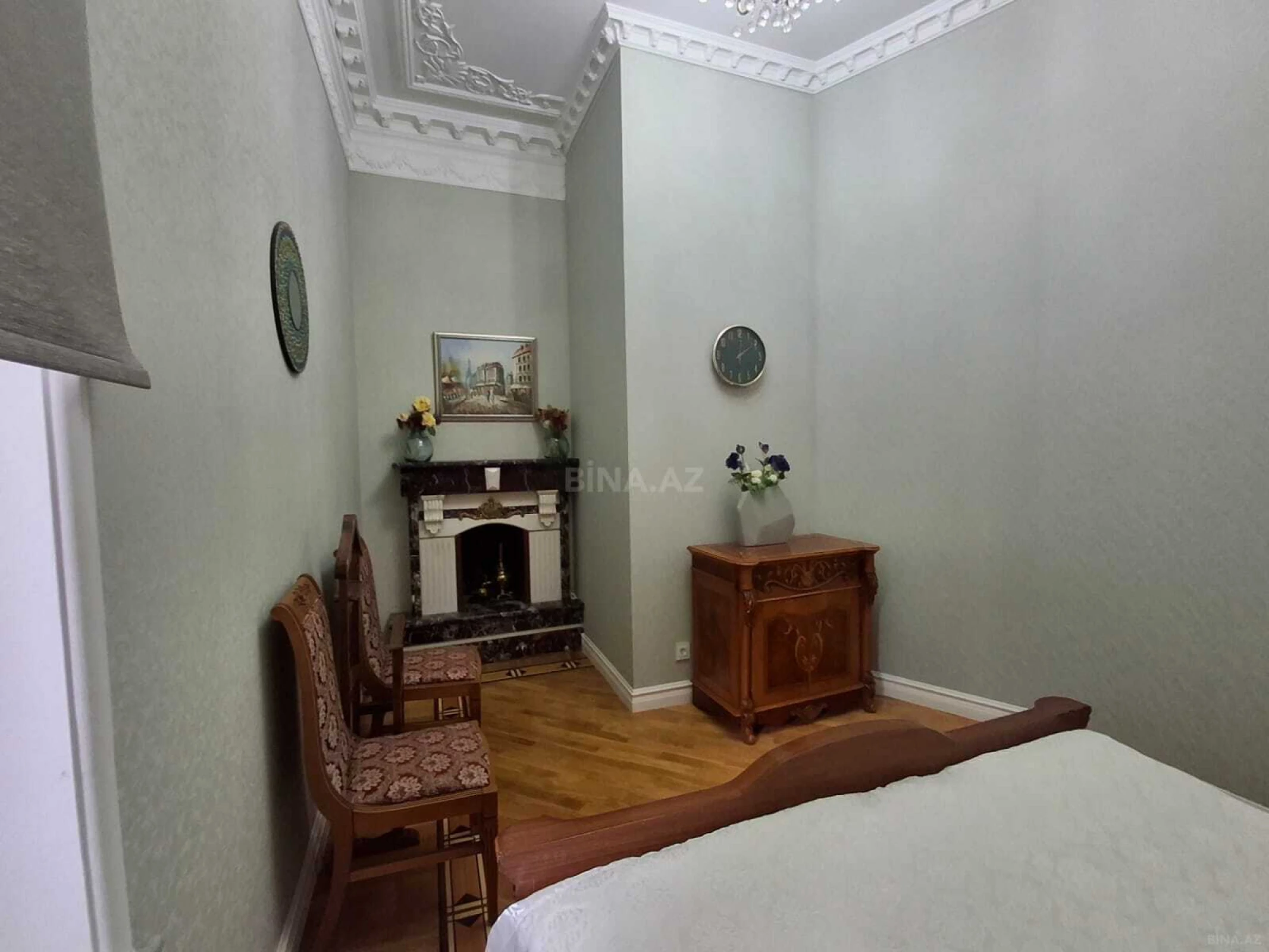 Satılır 5 otaqlı mənzil 150 m²