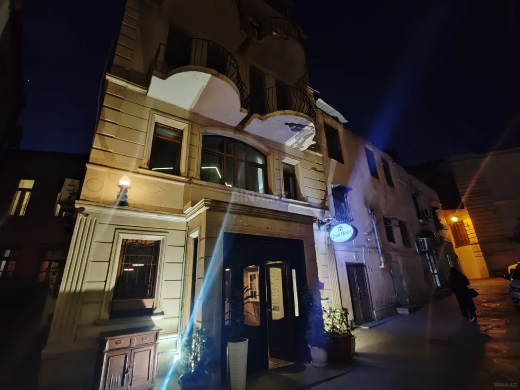 Satılır obyekt 320 m²