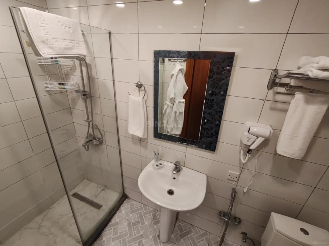 Satılır obyekt 320 m²