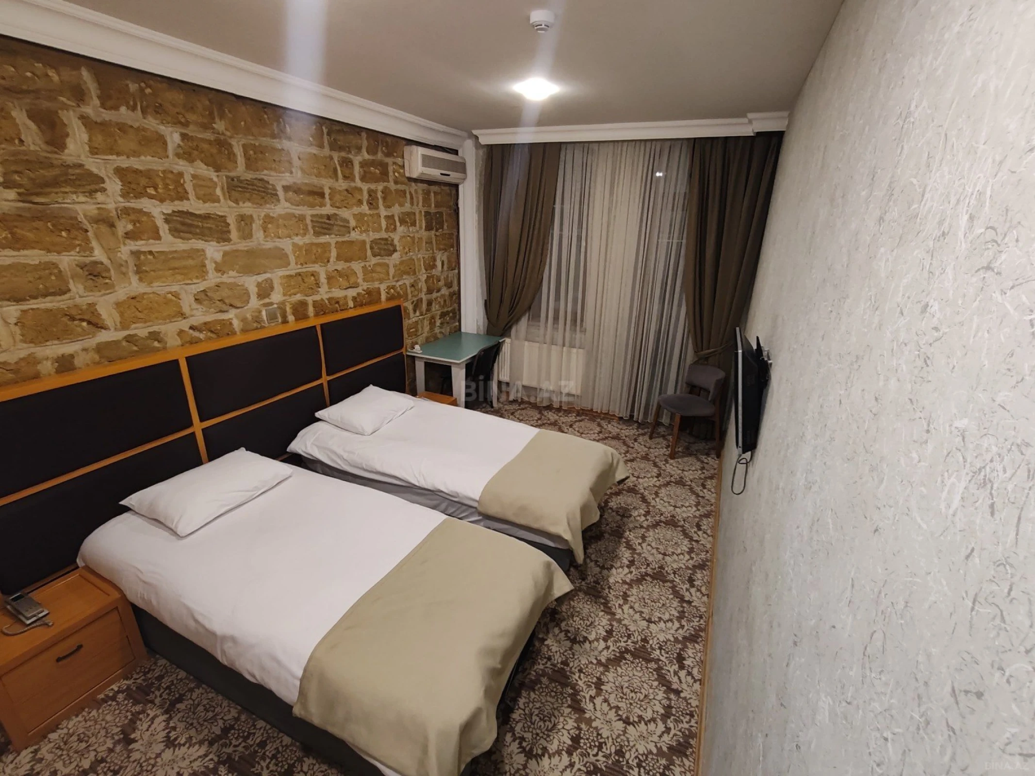 Satılır obyekt 320 m²