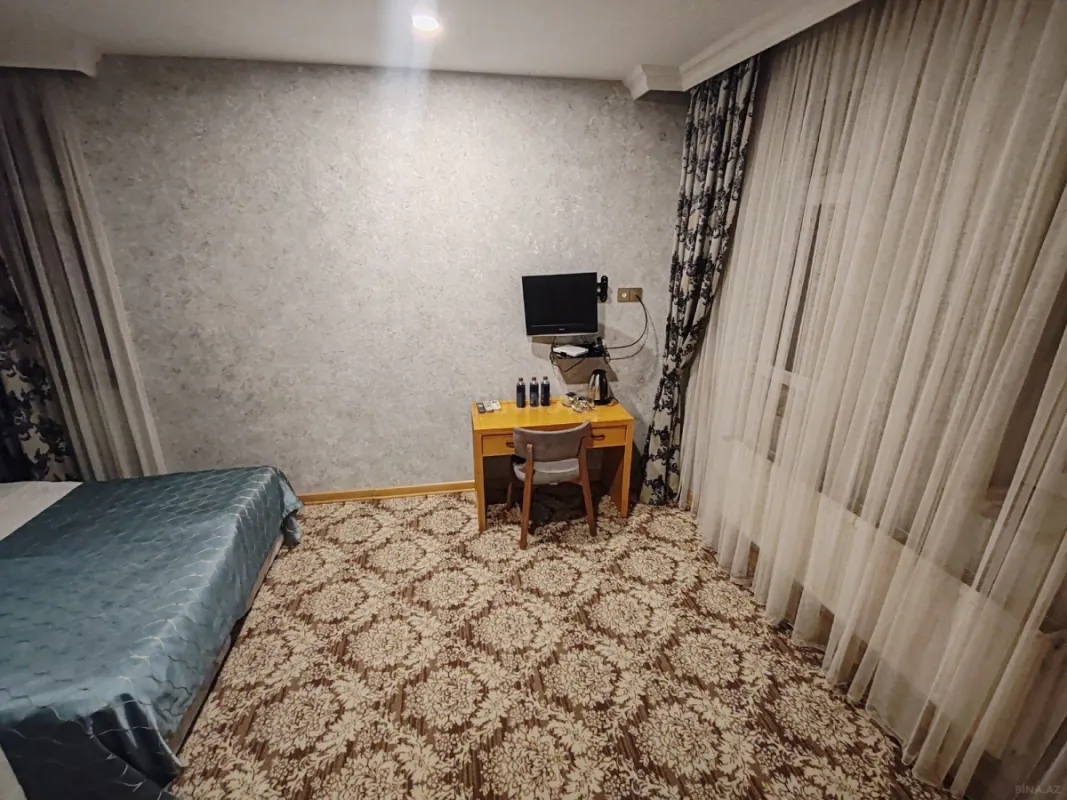 Satılır obyekt 320 m²