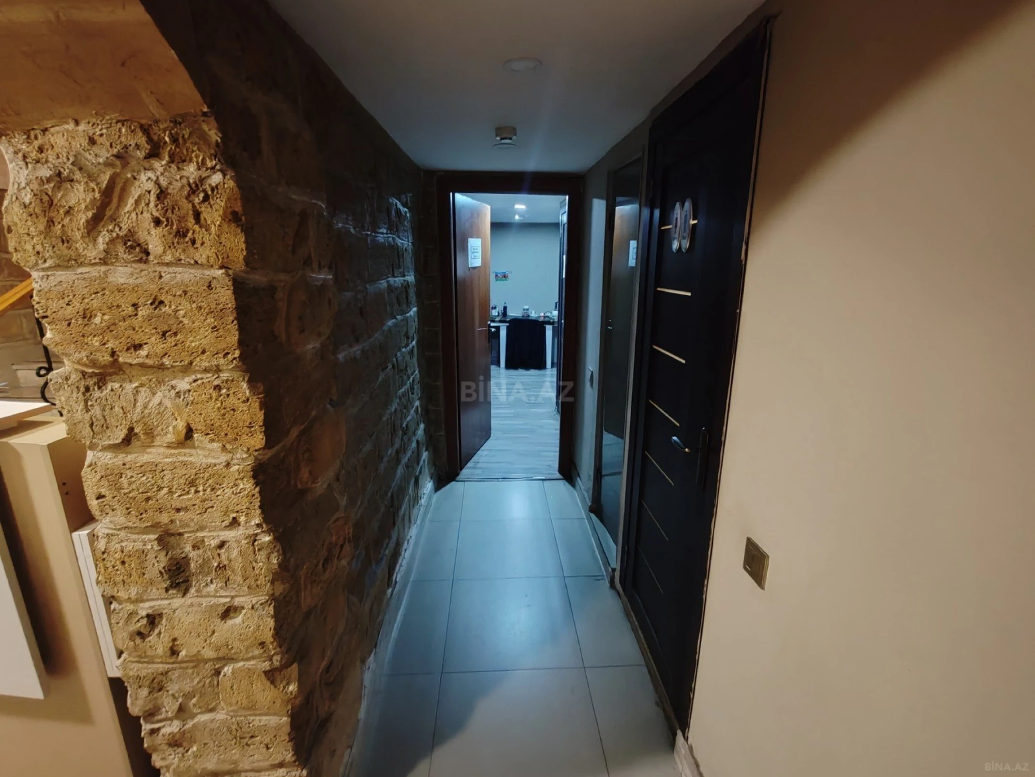 Satılır obyekt 320 m²