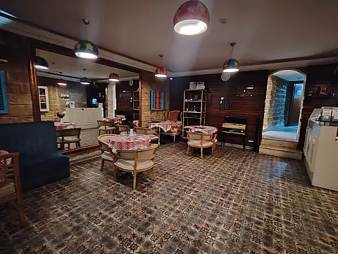 Satılır obyekt 320 m²