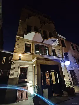 Satılır obyekt 320 m²