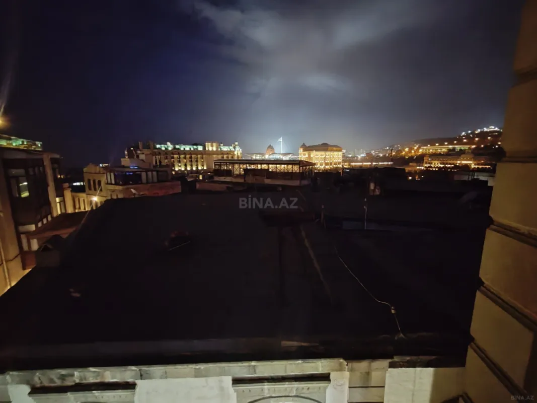 Satılır obyekt 320 m²