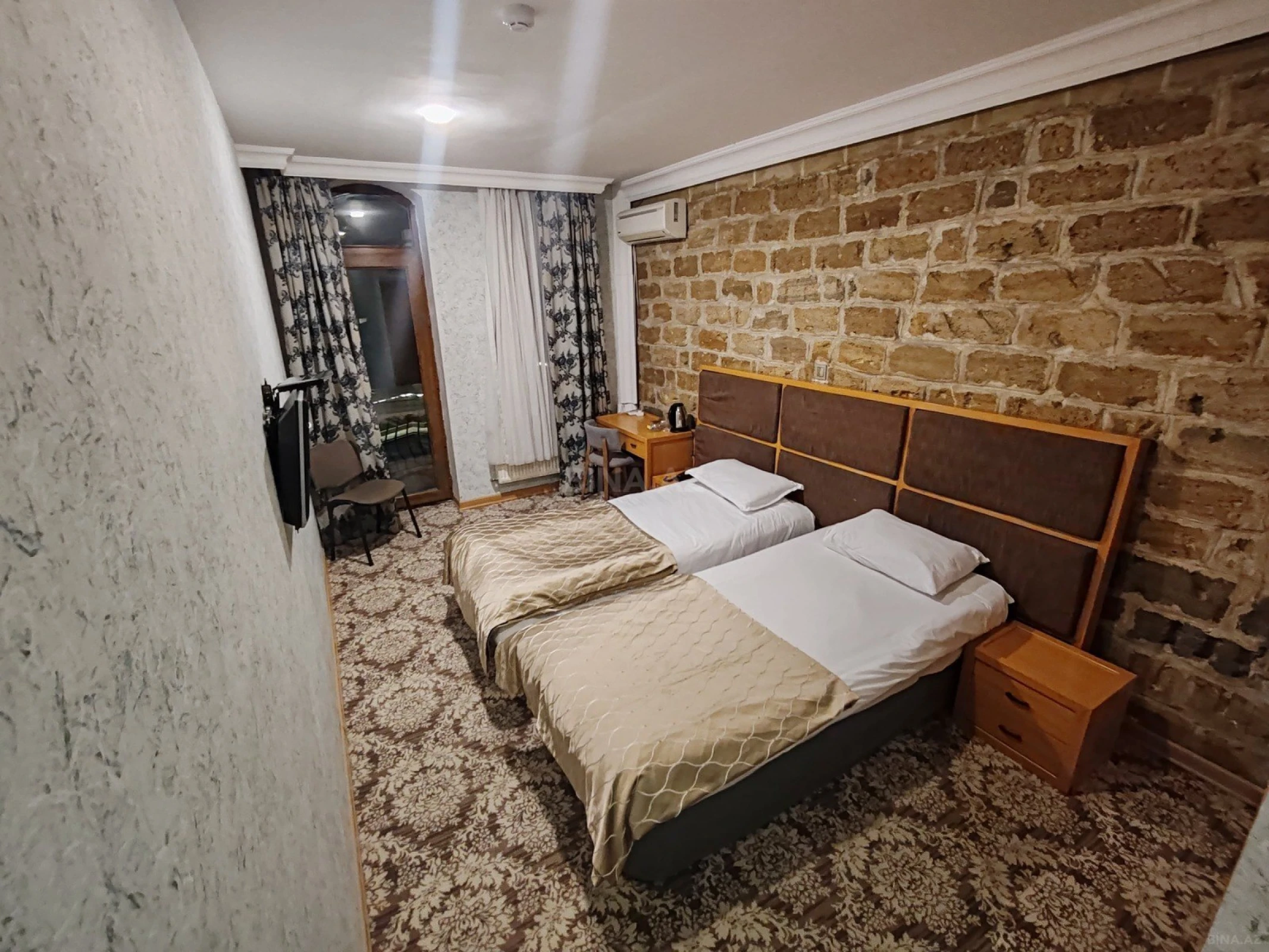 Satılır obyekt 320 m²