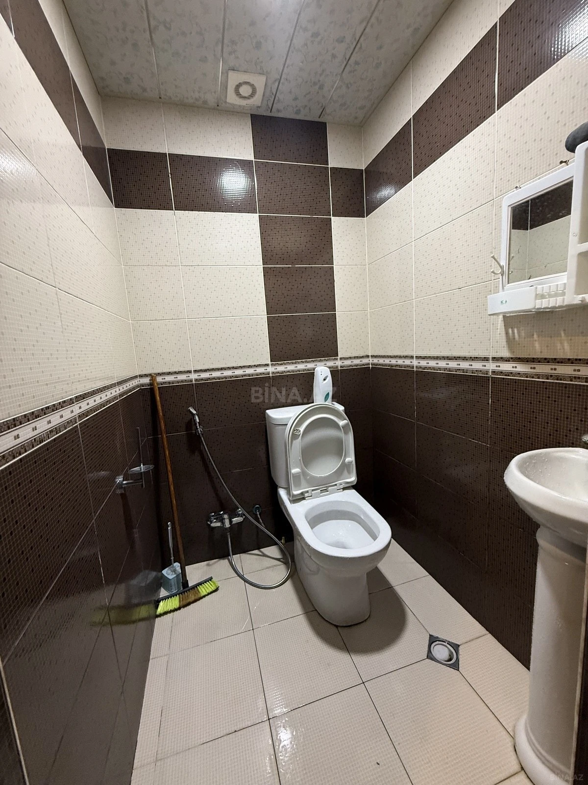 Satılır 3 otaqlı mənzil 128 m²