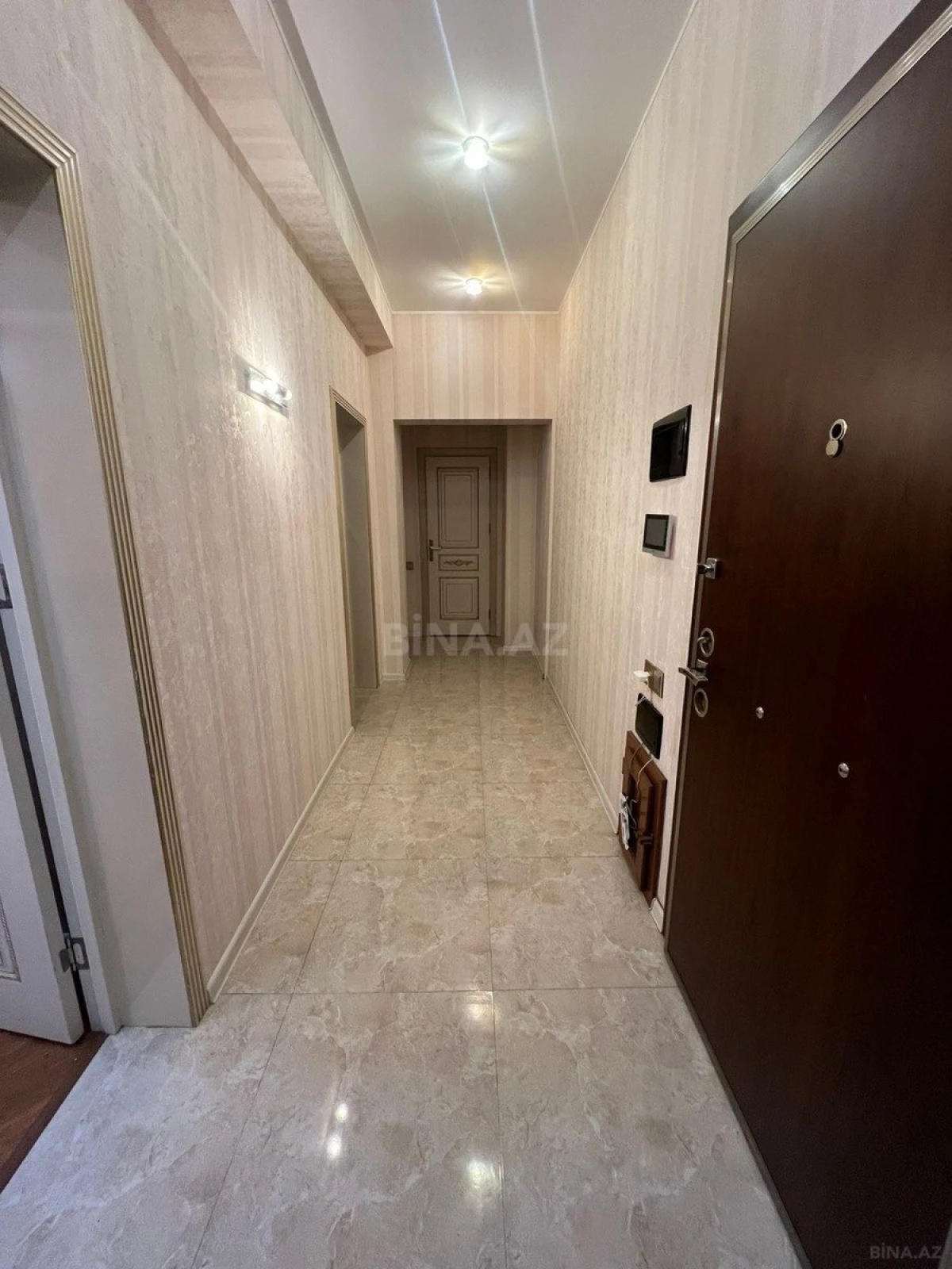Kirayə verilir 2 otaqlı mənzil 95 m²
