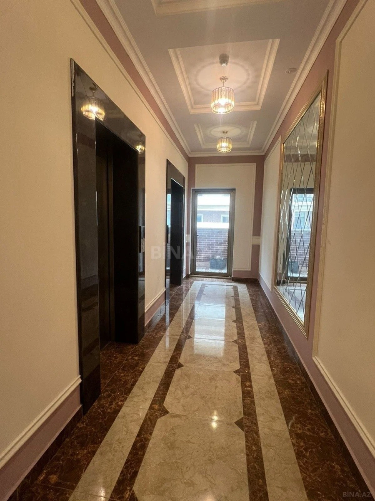 Kirayə verilir 2 otaqlı mənzil 95 m²
