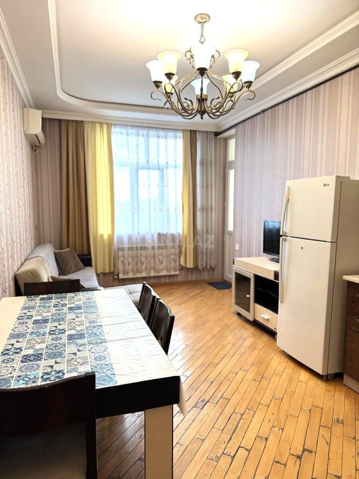 Kirayə verilir 2 otaqlı mənzil 59 m²