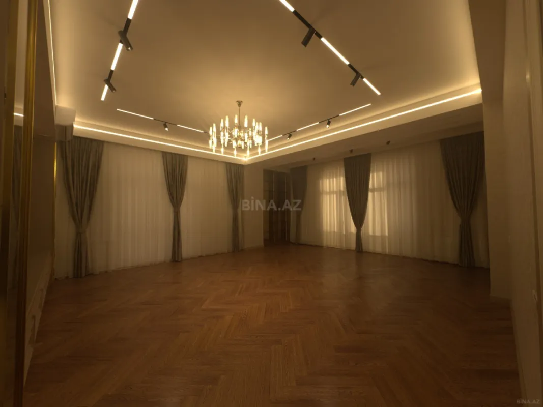 Satılır 4 otaqlı mənzil 195 m²