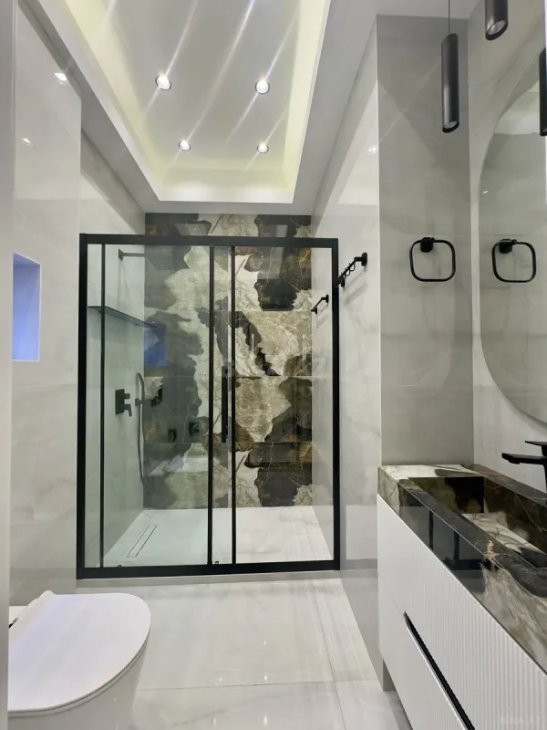 Satılır 4 otaqlı mənzil 195 m²